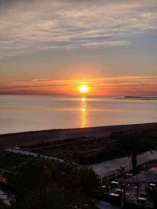 Atardecer Unico En La Playa Apartment Denia Exterior photo